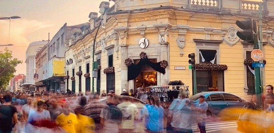 Guate-Half1