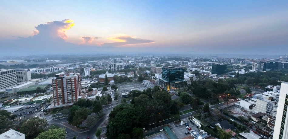 Guate-Half2