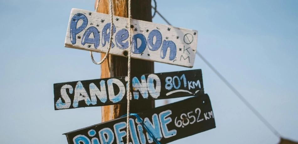 Paredon-Half2